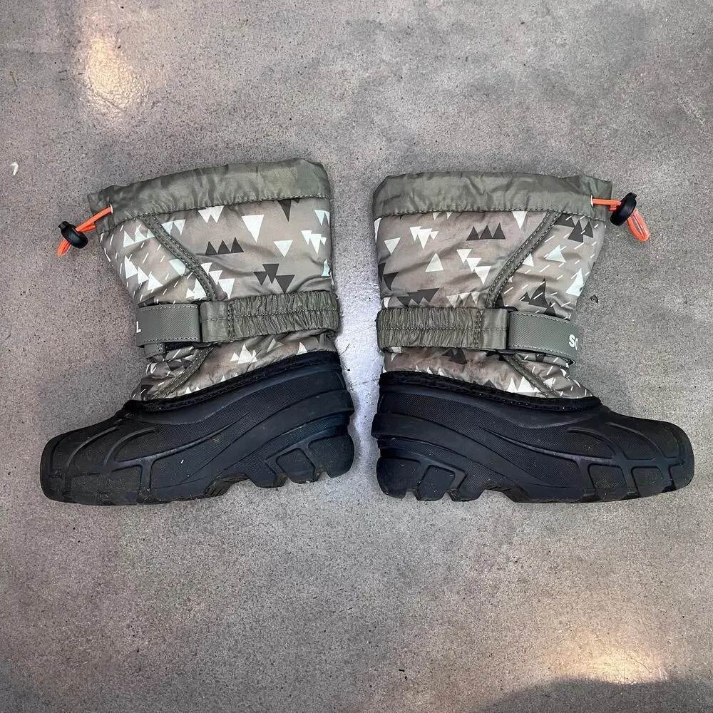 Sorel Slurry Green triangle Snow boots boys Toddler size 11 outdoor shoes